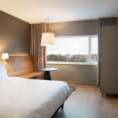 ラディソン ブルー アトランティック ホテル 4*