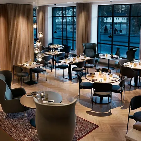 ラディソン ブルー アトランティック ホテル 4*